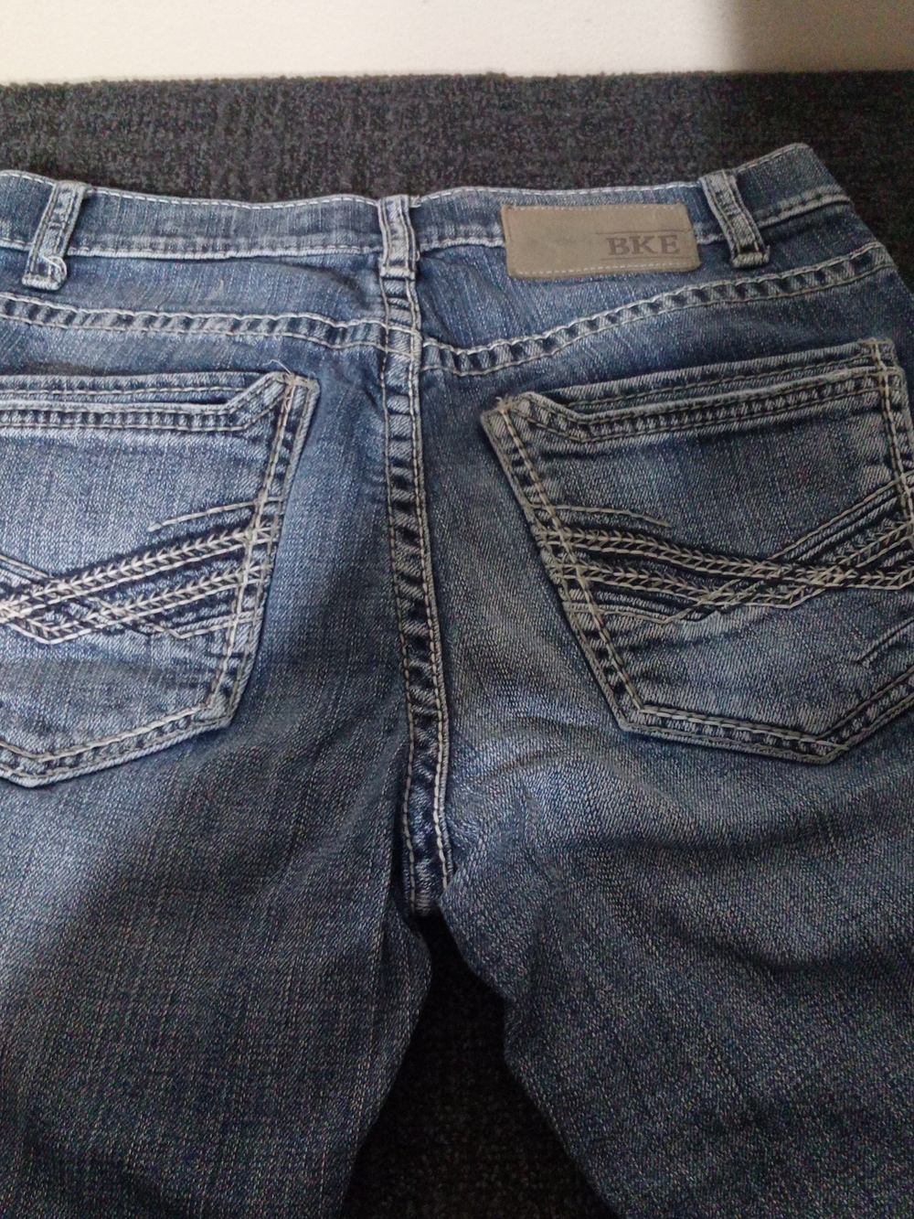 BKE Women's Straight Leg Jeans in Washed Blue